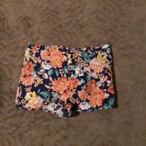 High waisted cloth floral shorts